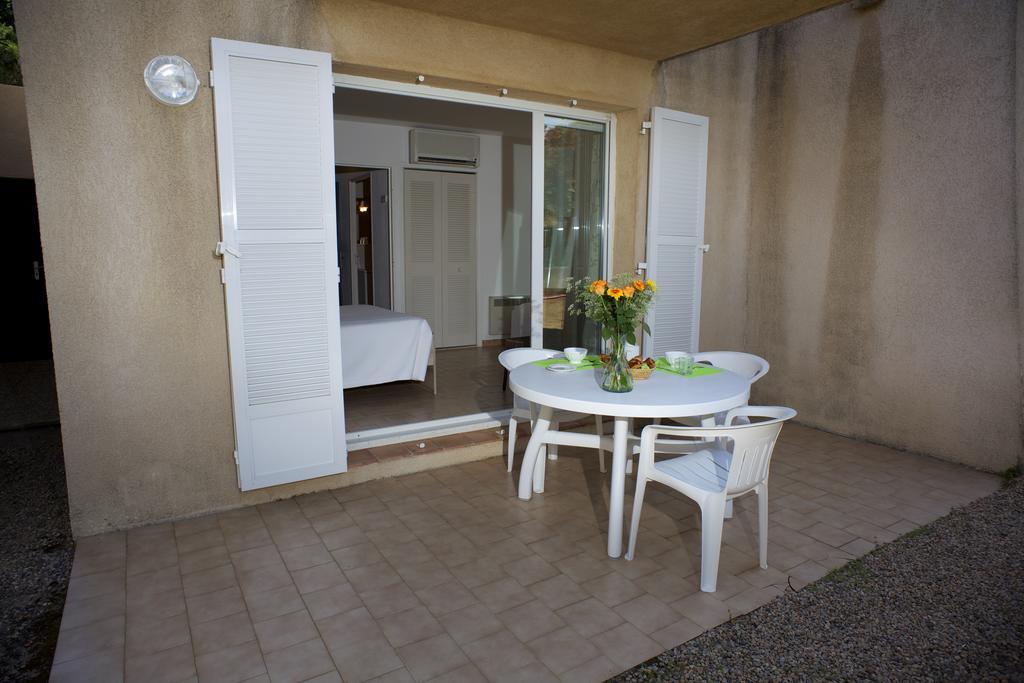 Motel Le Vieux Moulin LʼÎle-Rousse Εξωτερικό φωτογραφία