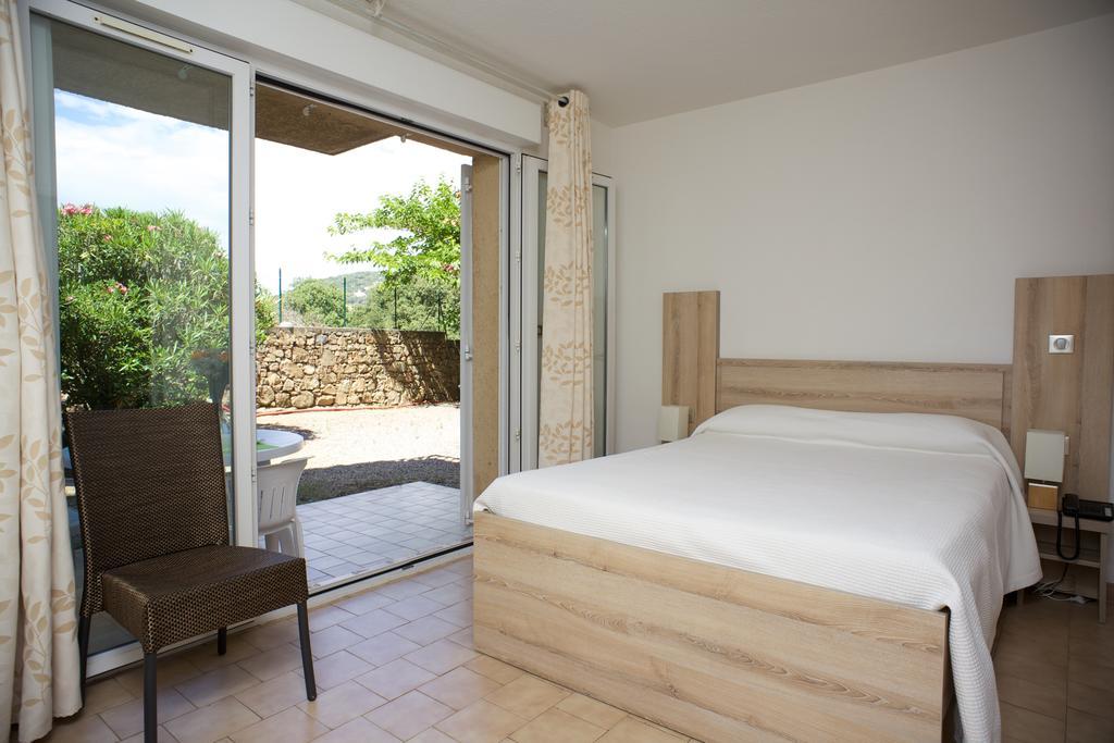 Motel Le Vieux Moulin LʼÎle-Rousse Εξωτερικό φωτογραφία