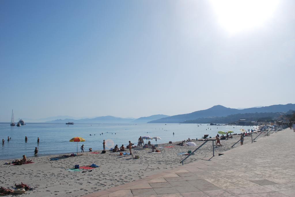 Motel Le Vieux Moulin LʼÎle-Rousse Εξωτερικό φωτογραφία