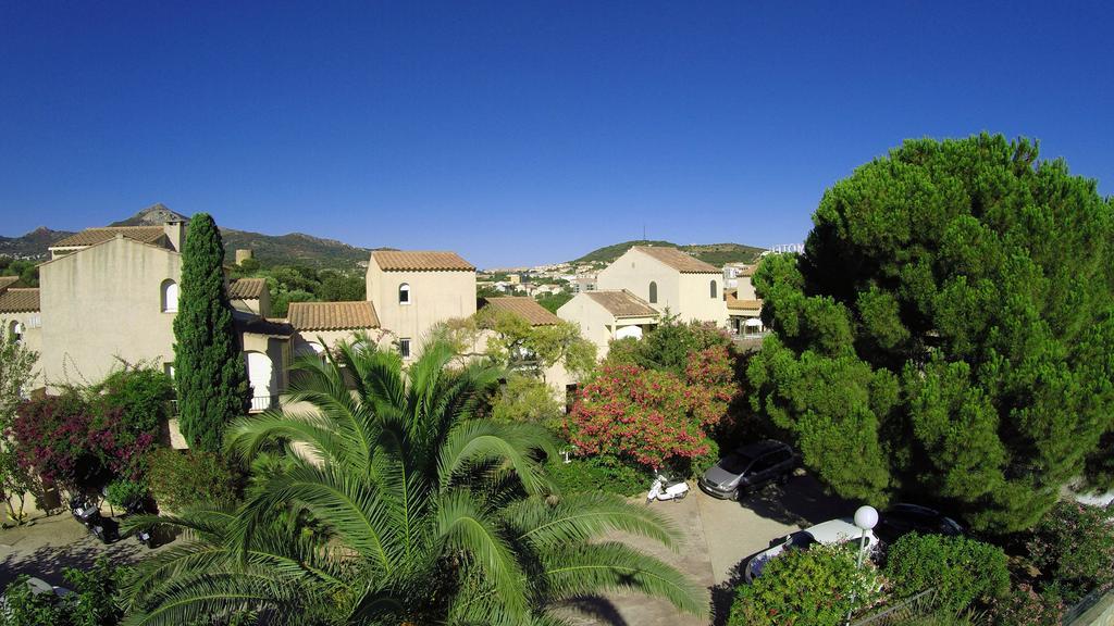Motel Le Vieux Moulin LʼÎle-Rousse Εξωτερικό φωτογραφία