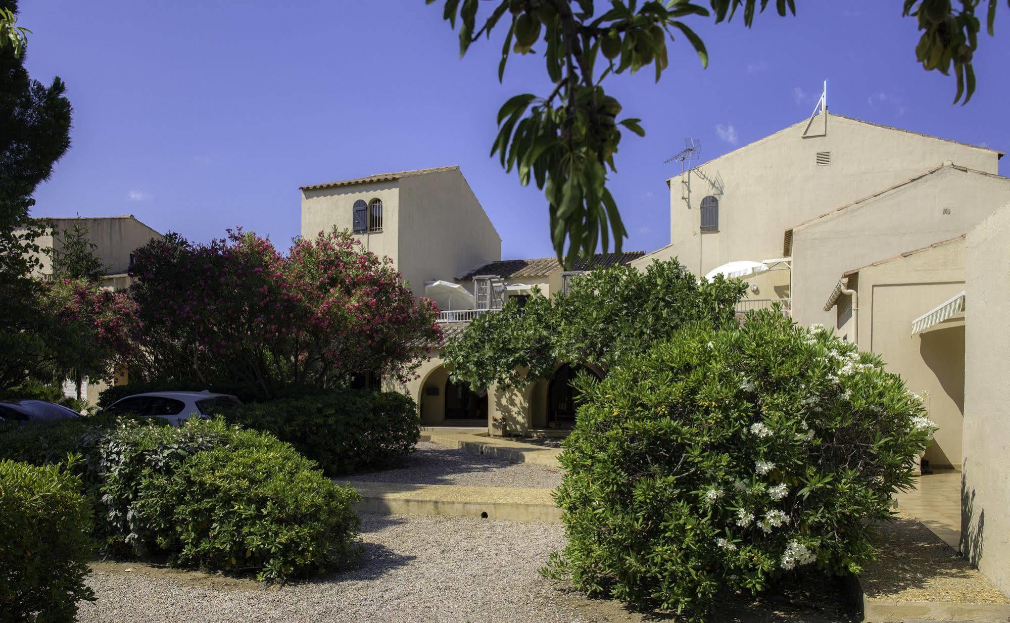 Motel Le Vieux Moulin LʼÎle-Rousse Εξωτερικό φωτογραφία