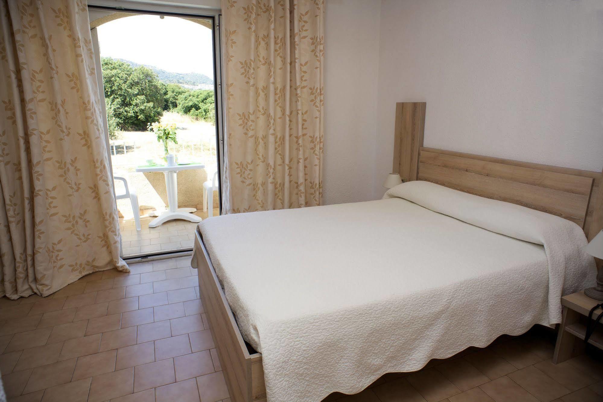 Motel Le Vieux Moulin LʼÎle-Rousse Εξωτερικό φωτογραφία
