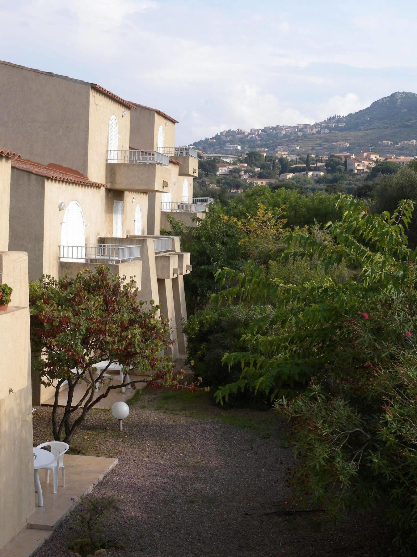 Motel Le Vieux Moulin LʼÎle-Rousse Εξωτερικό φωτογραφία