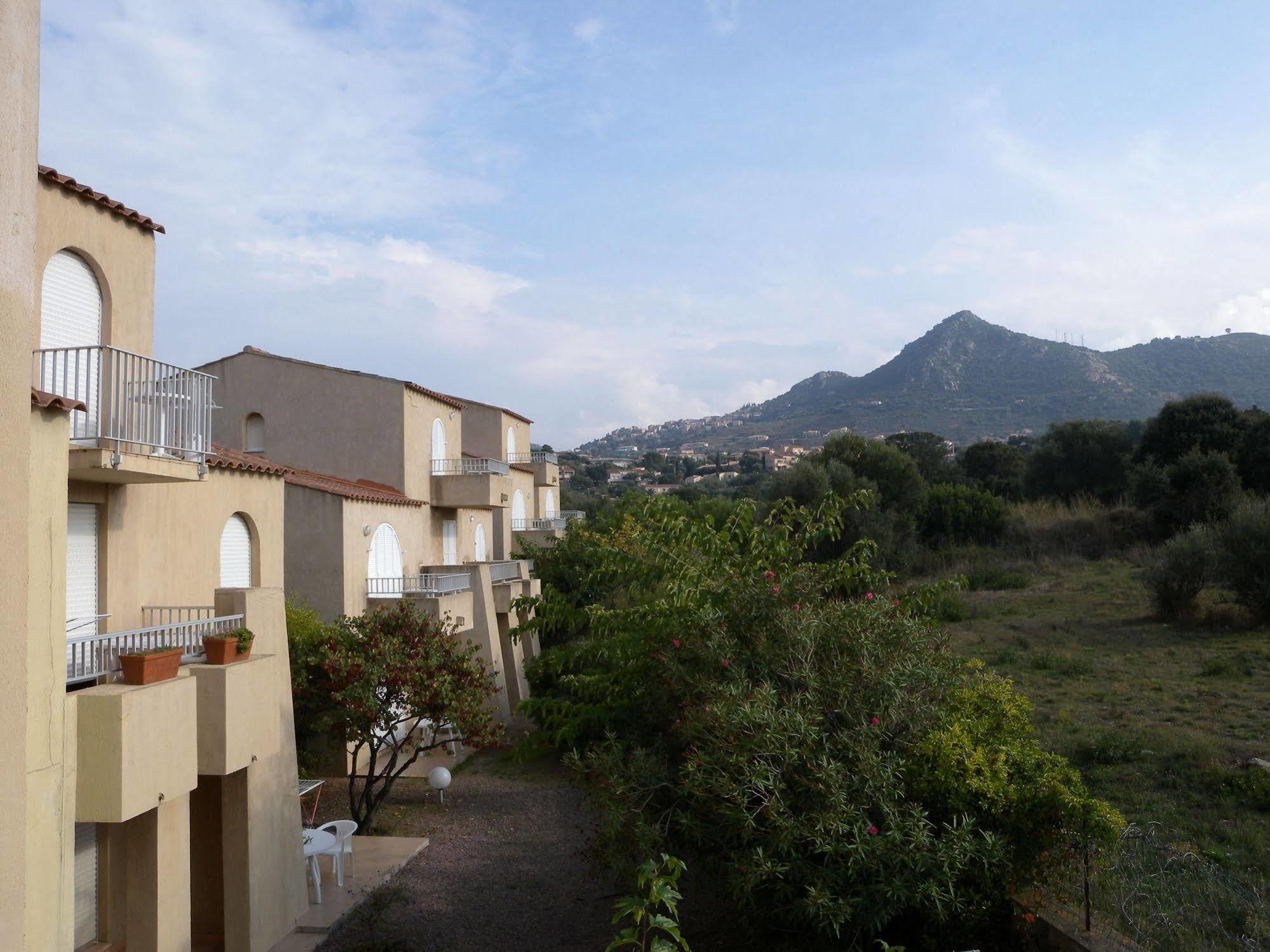 Motel Le Vieux Moulin LʼÎle-Rousse Εξωτερικό φωτογραφία