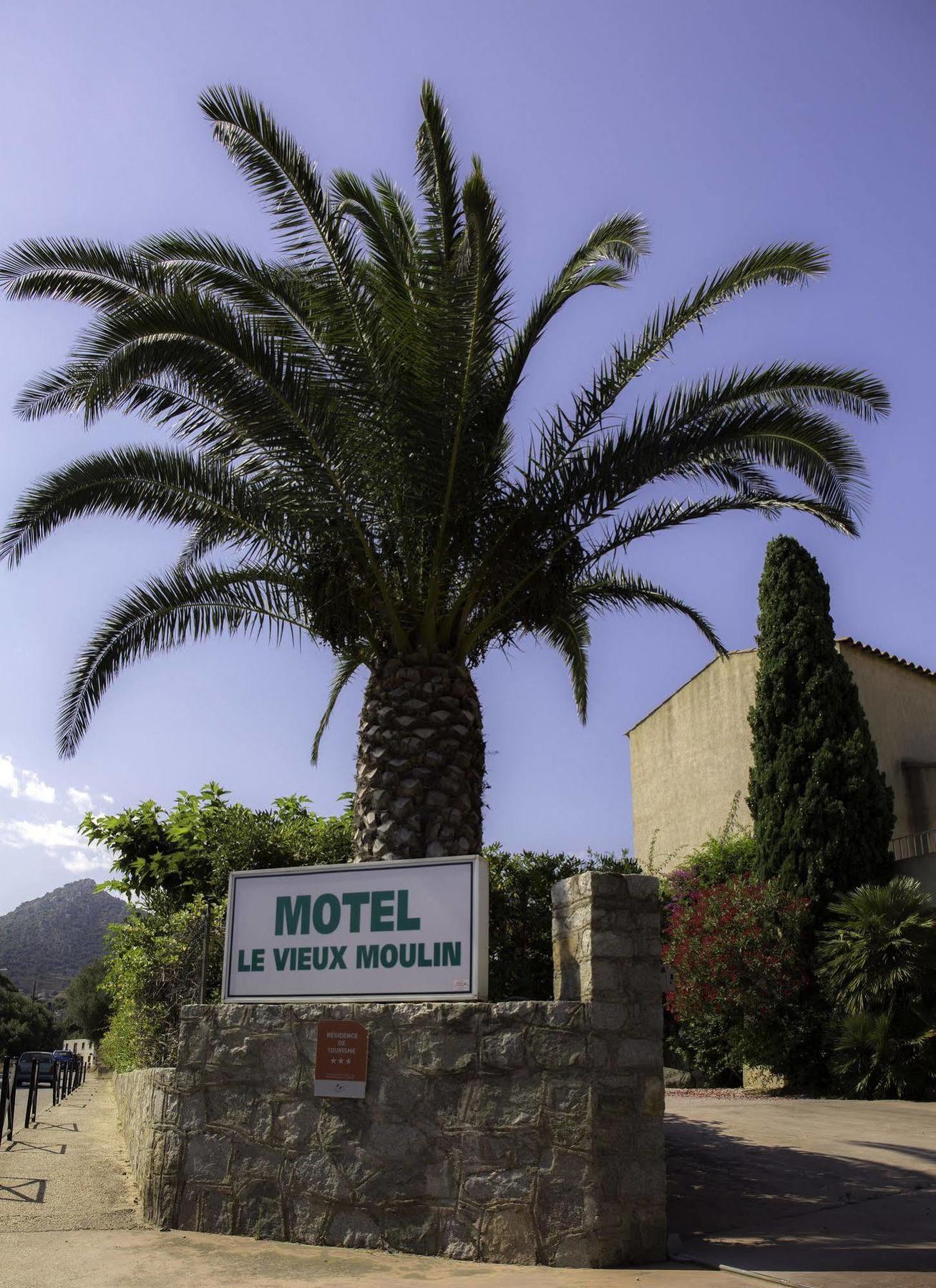 Motel Le Vieux Moulin LʼÎle-Rousse Εξωτερικό φωτογραφία