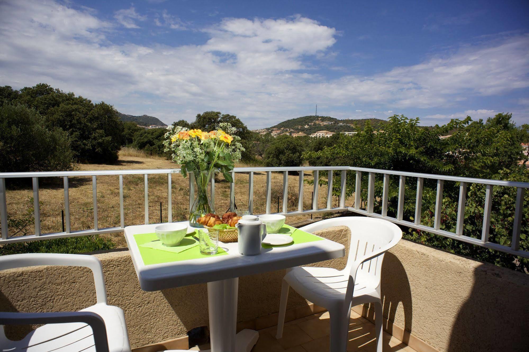Motel Le Vieux Moulin LʼÎle-Rousse Εξωτερικό φωτογραφία