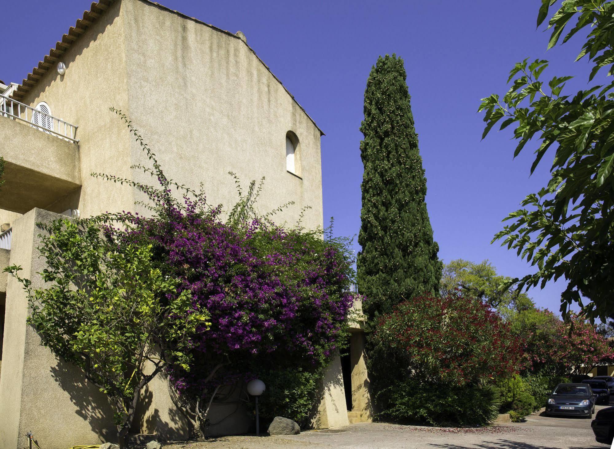 Motel Le Vieux Moulin LʼÎle-Rousse Εξωτερικό φωτογραφία