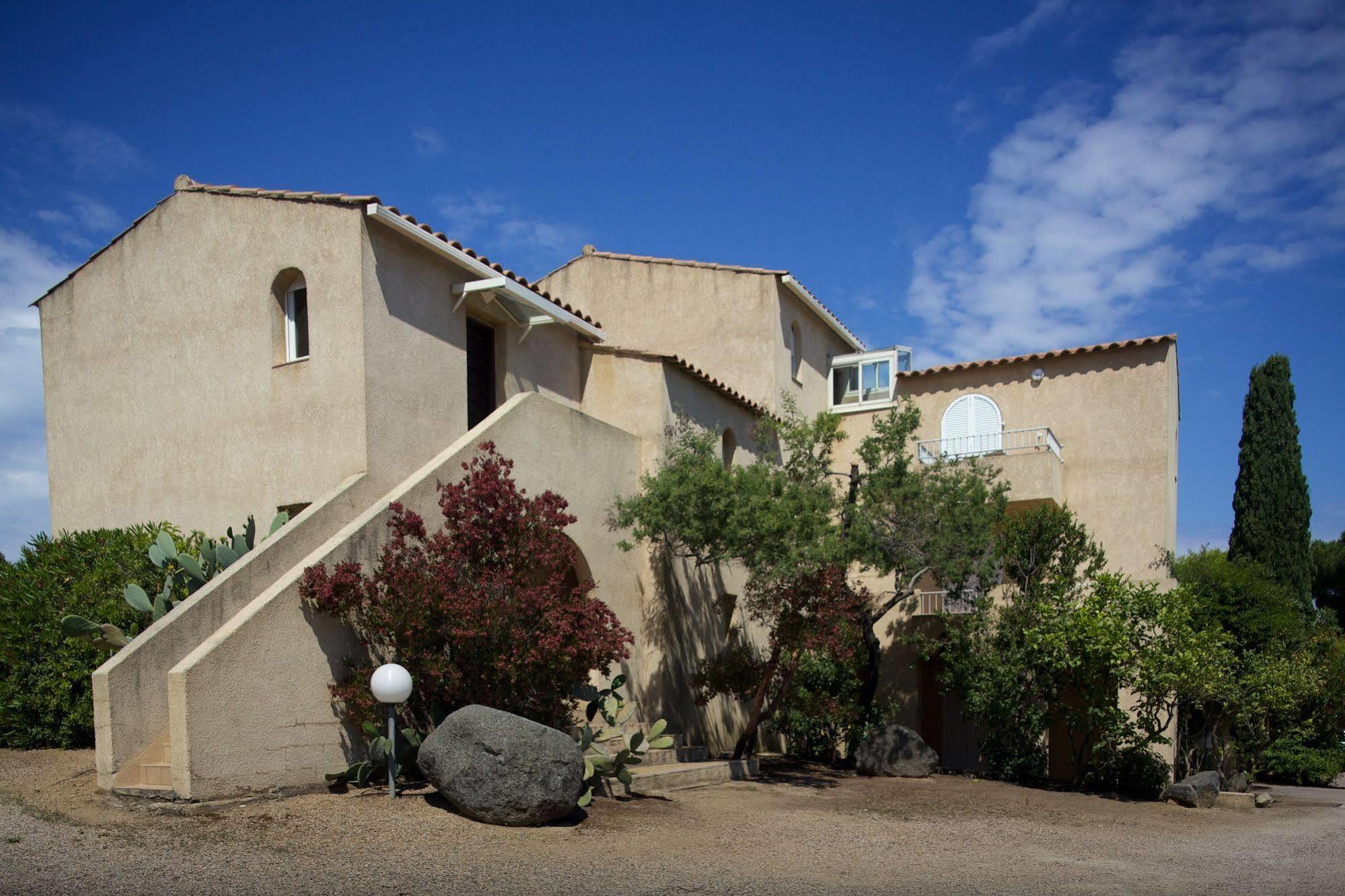 Motel Le Vieux Moulin LʼÎle-Rousse Εξωτερικό φωτογραφία